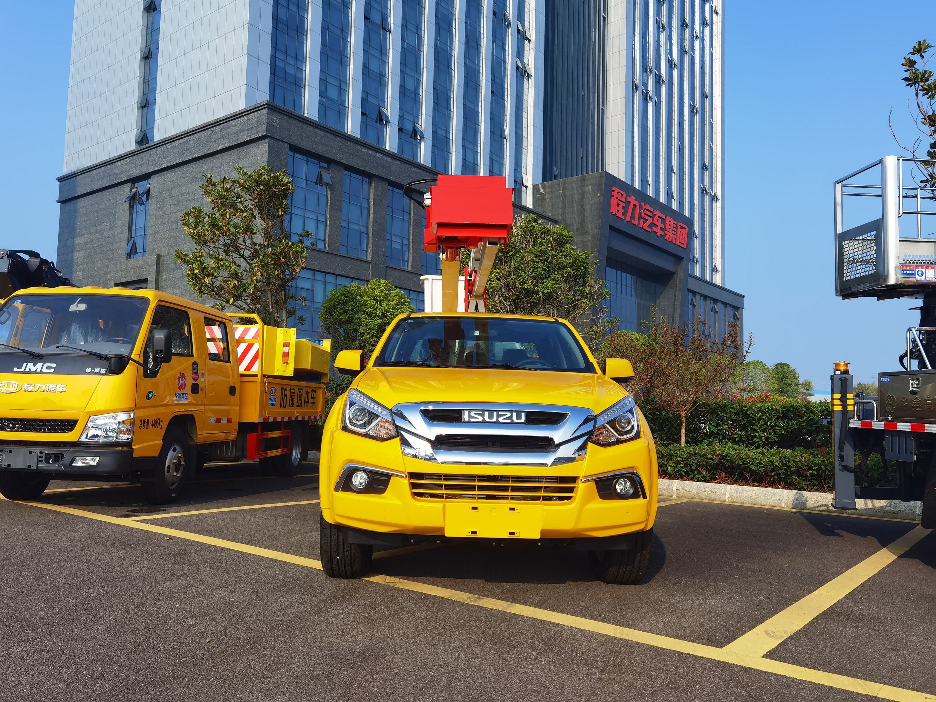 江西五十鈴皮卡13米帶電高空作業(yè)車(chē)圖片2